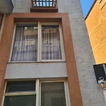 Apartment Edi 2in *