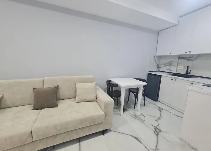 Edi 2in * Tirana
