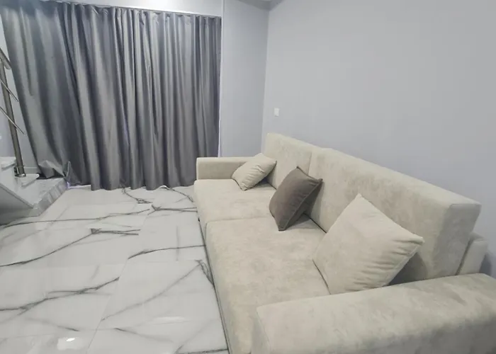 Edi 2in * Τίρανα