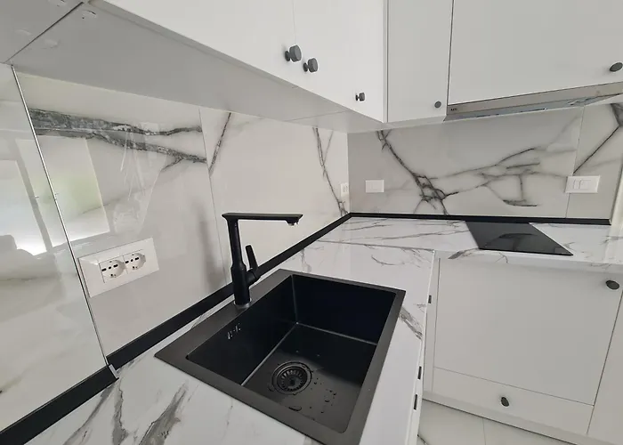 Edi 2in 아파트 티라나